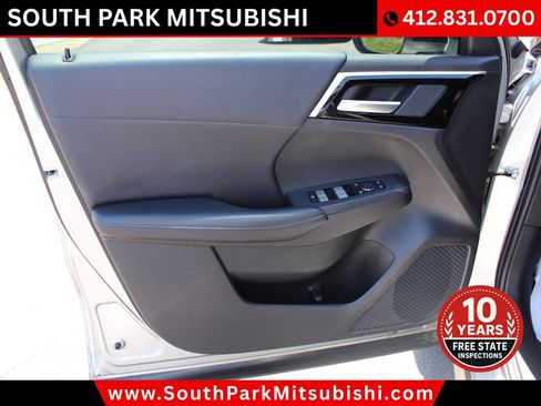 Used 2022 Mitsubishi Outlander SEL Black Edition FWD image 13