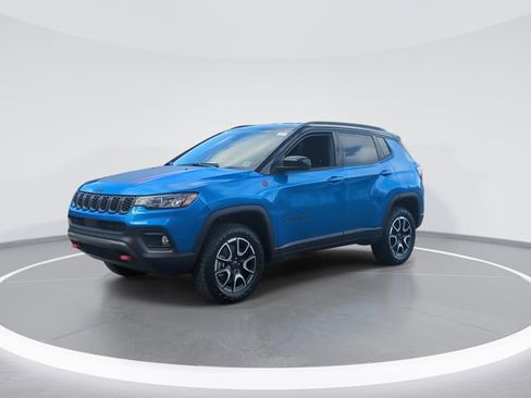 New 2026 Jeep Compass Trailhawk image 4
