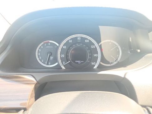 Used 2016 Honda Accord EX-L image 10
