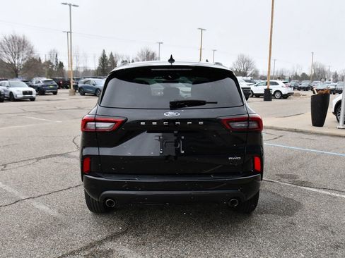 Used 2024 Ford Escape ST-Line w/ Tech Pack #1 image 5