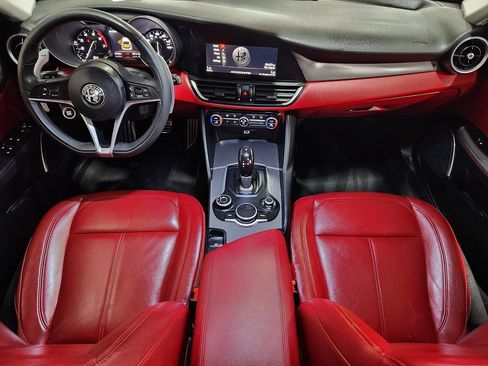 Used 2019 Alfa Romeo Giulia AWD w/ Quick Order Package 22J Sport image 44