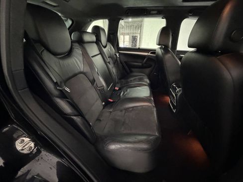 Used 2009 Porsche Cayenne GTS image 19