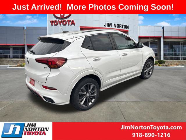 Used 2021 Buick Encore GX Select w/ Sport Touring Package FWD image 3