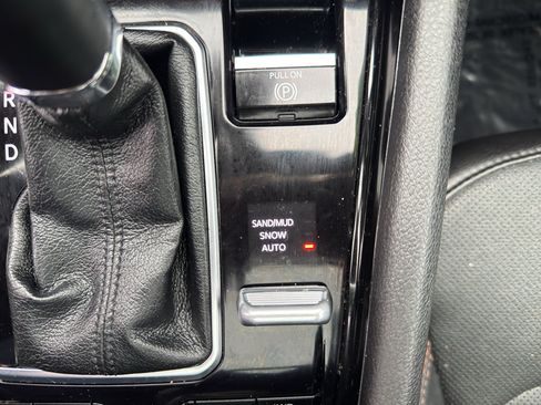 Used 2023 Jeep Compass Limited w/ Elite Group AWD/4WD image 25