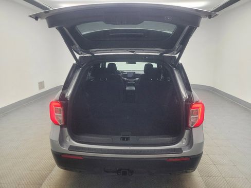 Used 2020 Ford Explorer XLT w/ Class III Trailer Tow Package image 29