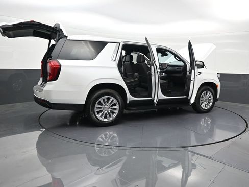 Used 2024 GMC Yukon SLT w/ SLT Luxury Package RWD image 26