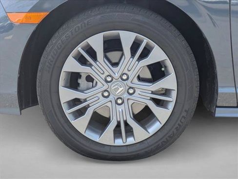 Used 2025 Honda Odyssey Touring image 9