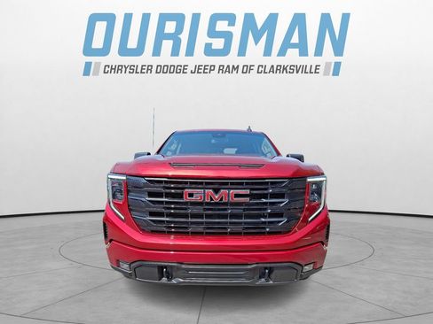 Used 2024 GMC Sierra 1500 Elevation AWD/4WD image 2