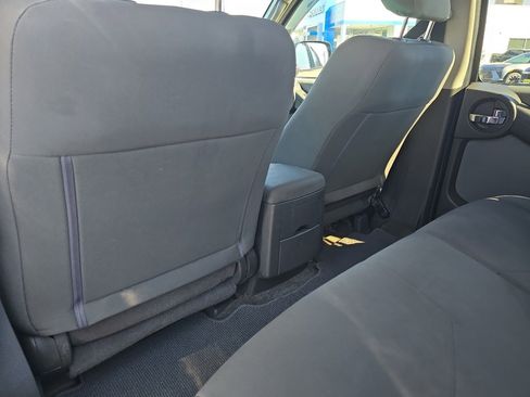 Used 2014 Nissan Xterra S image 18