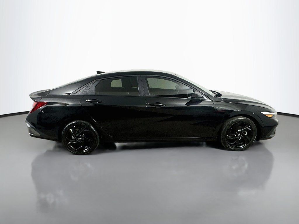 Used 2026 Hyundai Elantra Sport w/ Cargo Package FWD image 7