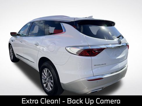 Used 2023 Buick Enclave Essence FWD image 5