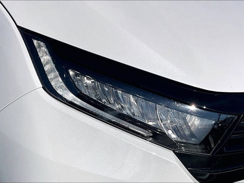 Used 2024 Honda Odyssey Sport image 30