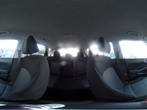 Used 2025 Kia Soul LX w/ LX Technology Package image 40