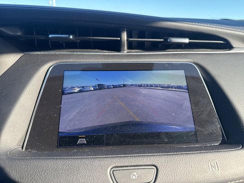 Used 2021 Cadillac XT4 Luxury w/ Cold Weather Package image 46