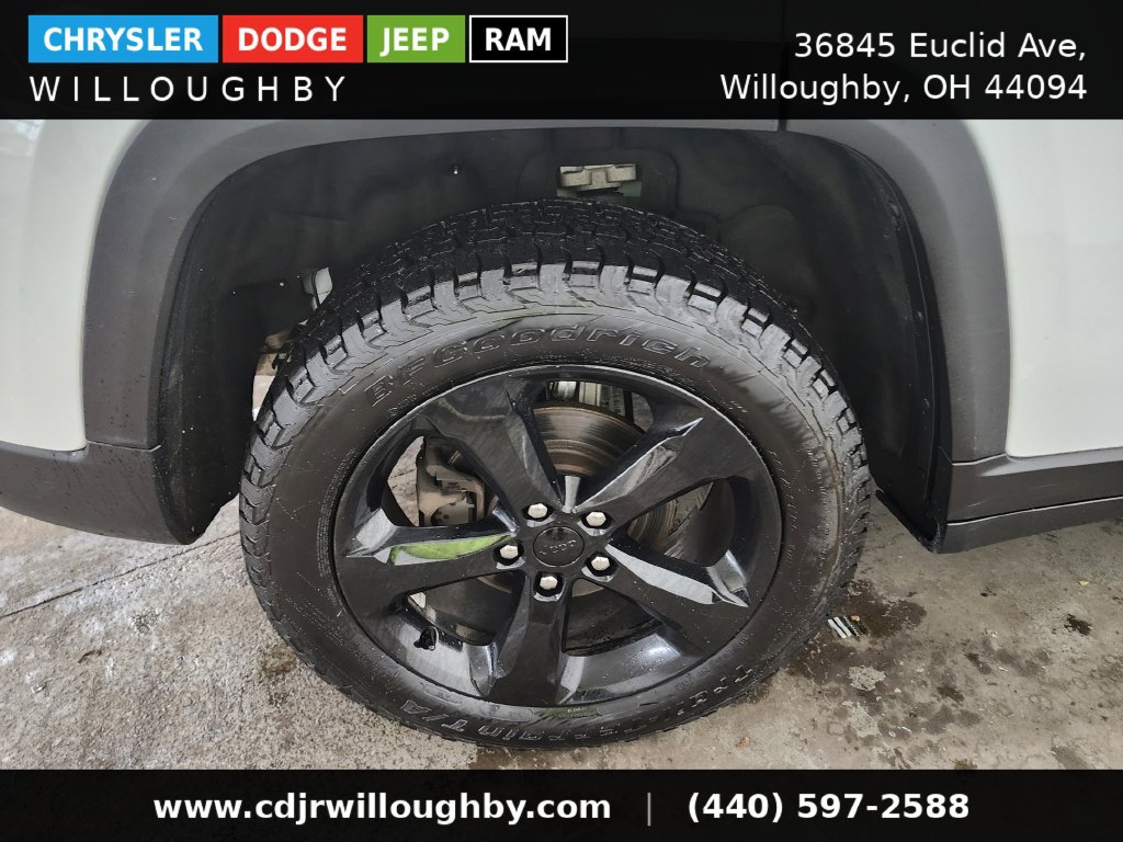 Used 2023 Jeep Grand Cherokee Limited w/ Luxury Tech Group II AWD/4WD image 43