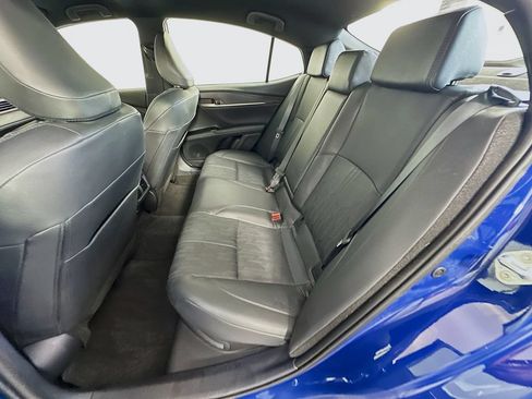 Used 2025 Toyota Camry XSE FWD image 23