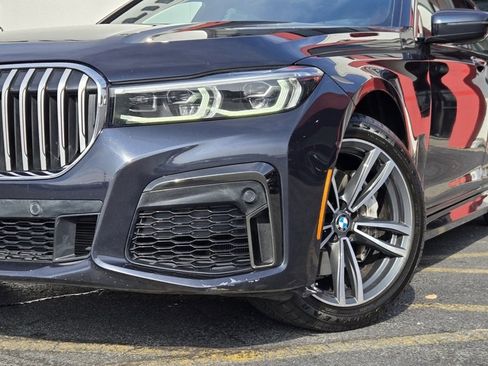 Used 2021 BMW 740i xDrive w/ M Sport Package image 3