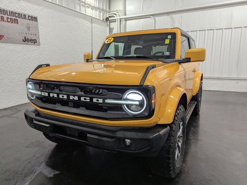 Used 2021 Ford Bronco Outer Banks image 2