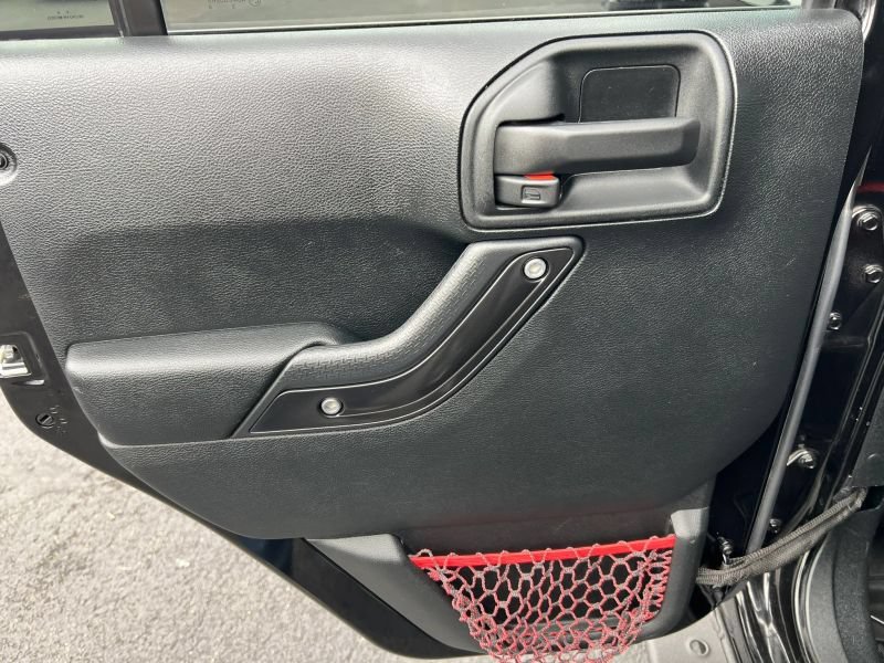 Used 2018 Jeep Wrangler Unlimited Rubicon AWD/4WD image 18