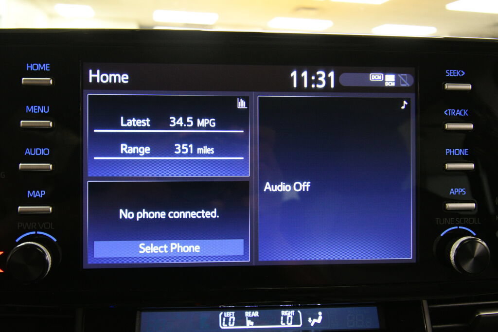 Certified 2024 Toyota Sienna XLE FWD image 14