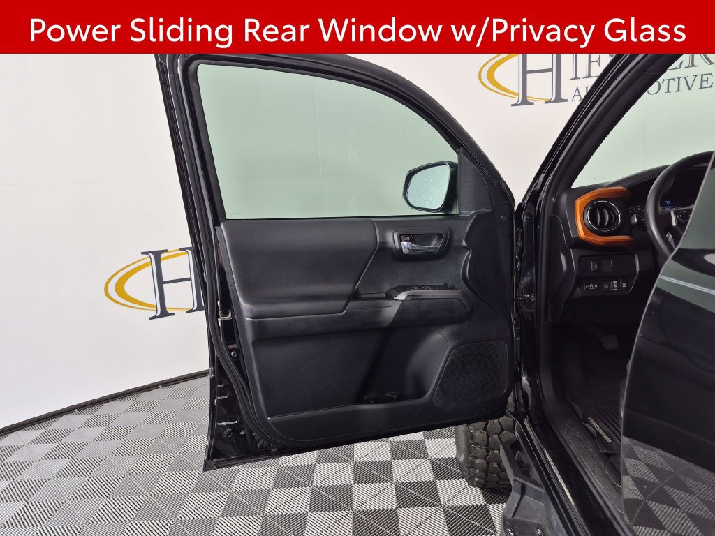 Used 2020 Toyota Tacoma TRD Sport AWD/4WD image 13