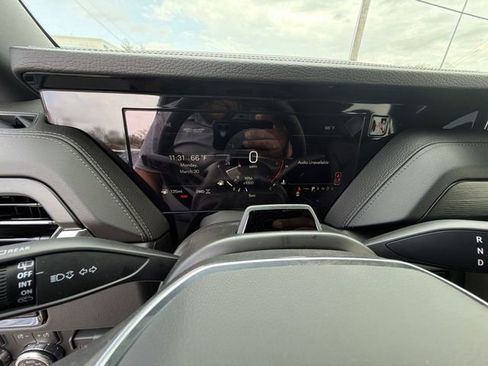 New 2026 GMC Yukon XL Denali image 13