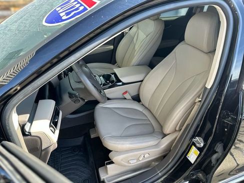 Used 2023 Lincoln Nautilus AWD w/ Premium Package image 12