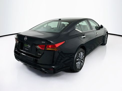 Used 2024 Nissan Altima 2.5 SV w/ SV Premium Package AWD/4WD image 9