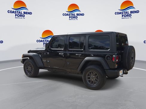 Used 2024 Jeep Wrangler Unlimited Sport AWD/4WD image 6