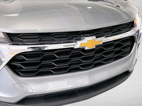 Used 2024 Chevrolet Trax LS FWD image 30