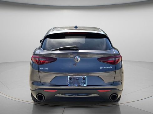 Used 2023 Alfa Romeo Stelvio Sprint RWD image 5