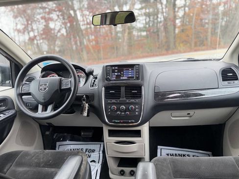 Used 2017 Dodge Grand Caravan SE w/ Power Window Group image 23