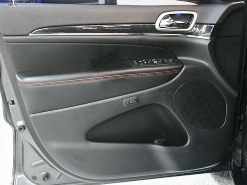 Used 2018 Jeep Grand Cherokee Trailhawk w/ Trailhawk Luxury Group image 22