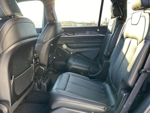 New 2025 Jeep Grand Cherokee L Limited image 12