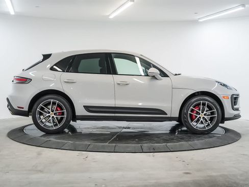 Certified 2024 Porsche Macan S AWD/4WD image 8