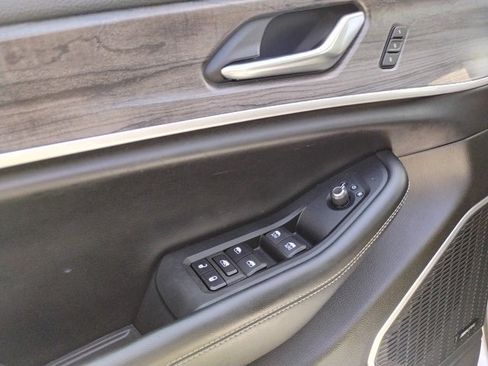 Used 2022 Jeep Grand Cherokee Limited image 8