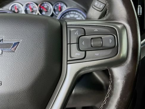 Used 2021 Chevrolet Silverado 1500 LT Trail Boss w/ Bed Protection Package AWD/4WD image 17
