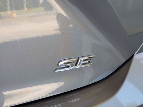 Used 2025 Toyota Camry SE FWD image 7