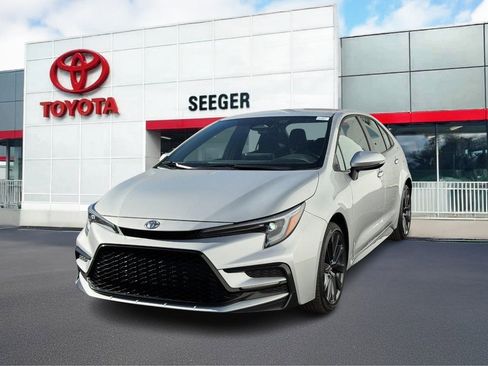 Used 2024 Toyota Corolla SE image 6