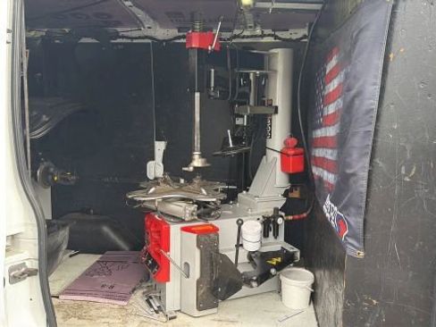 Used 2017 Ford Transit 250 130 Medium Roof image 13