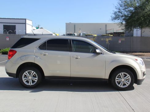 Used 2014 Chevrolet Equinox LS image 4