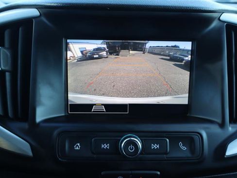 Used 2024 GMC Terrain SLE image 21