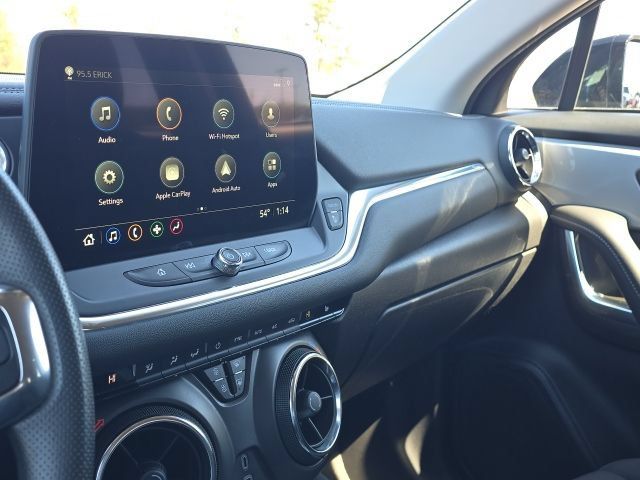 Used 2024 Chevrolet Blazer LT FWD image 24