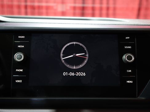 Used 2022 Volkswagen Taos SE image 19