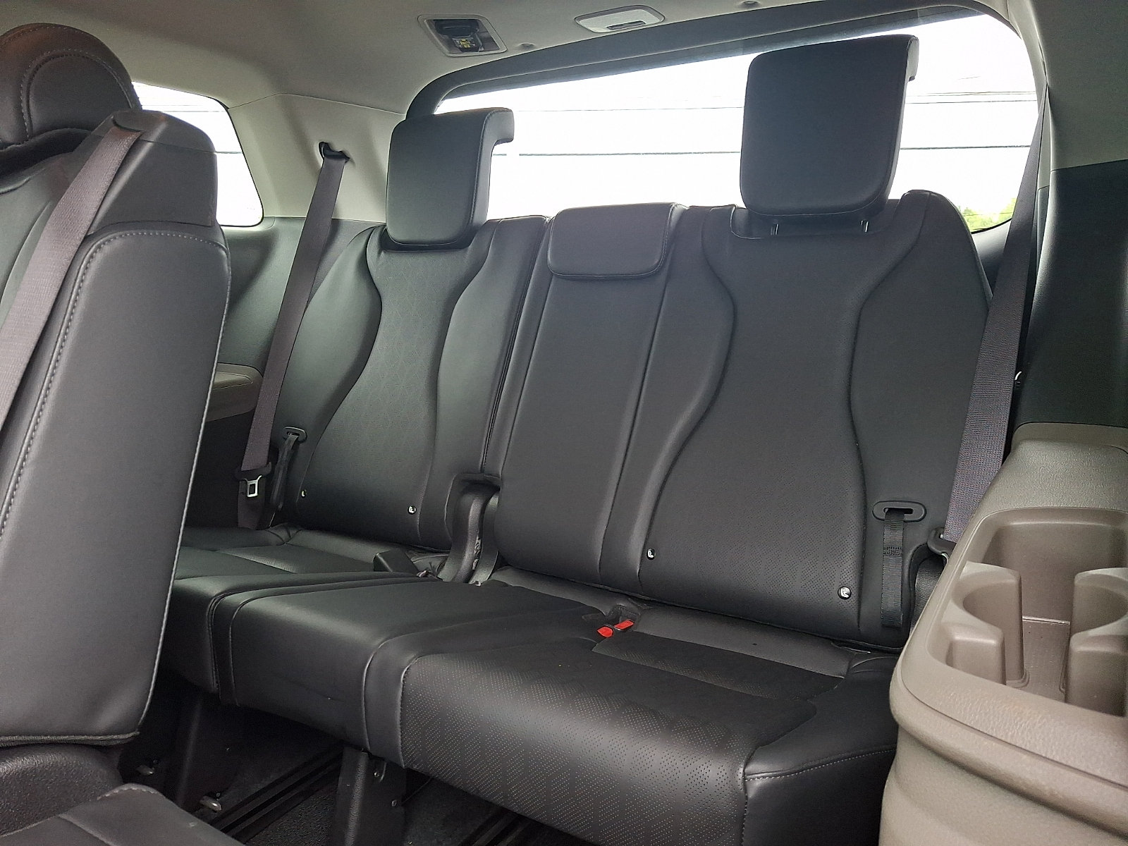 Certified 2025 Kia Carnival FWD image 11