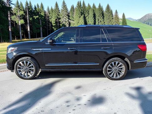 Used 2021 Lincoln Navigator Reserve w/ Luxury Package AWD/4WD image 3