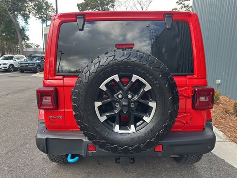 Used 2024 Jeep Wrangler Unlimited Rubicon 4xe image 6