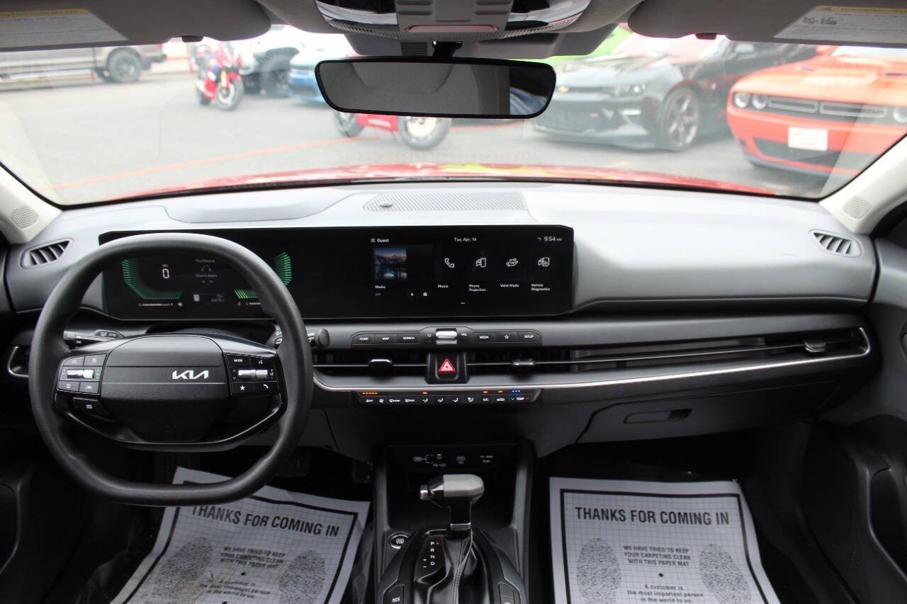 Used 2025 Kia K4 FWD image 18