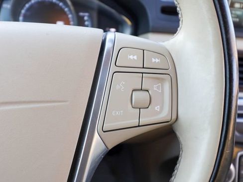 Used 2016 Volvo XC70 T5 Platinum image 52