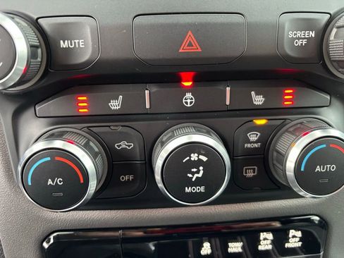 Used 2019 RAM 1500 Big Horn image 25